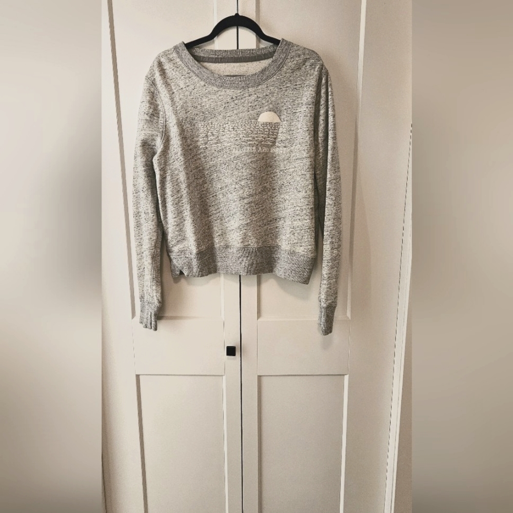 Abercrombie & Fitch cropped graphic sweatshirt in XL